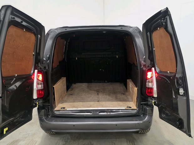 Vauxhall Combo VAUXHALL COMBO CARGO L1 DIESEL 2300 1.5 Turbo D 100ps H1 Pro Van 11