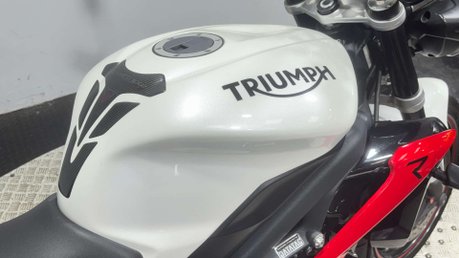 Triumph Street Triple R 2015 15K QUICK SHIFTER ARROW EXHAUST NEW MOT NAKED BIKE 47