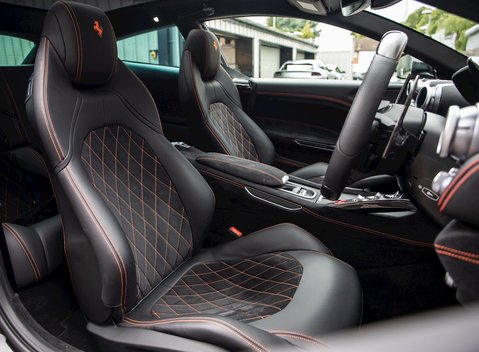 Ferrari GTC4 Lusso T 12