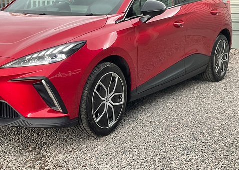MG MG4 EV 64kWh TROPHY 5