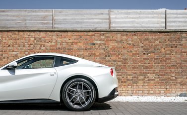 Ferrari F12 Berlinetta 23