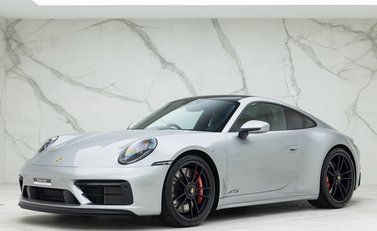 Porsche 911 (992) Carrera 4 GTS 6