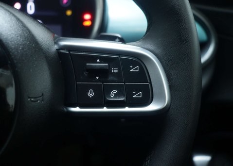 Fiat 600 1.2 600 MHEV Auto 5dr 33