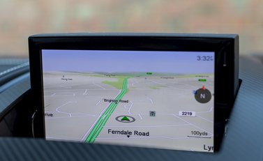 Aston Martin Vanquish S 17