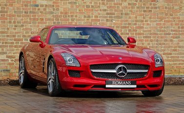 Mercedes-Benz SLS AMG 1