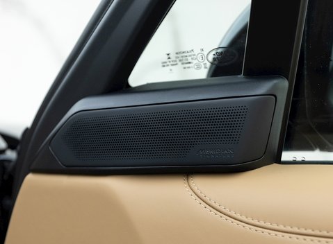 Land Rover Range Rover P530 SV 27