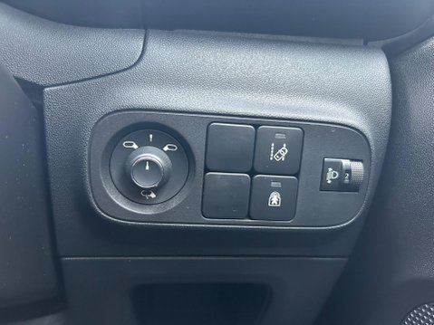 Citroen C3 PURETECH FLAIR NAV EDITION 32