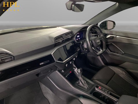 Audi Q3 1.5 TFSI CoD 35 Black Edition SUV 5dr Petrol S Tronic Euro 6 (s/s) (150 ps) 15