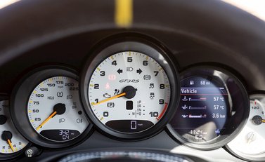 Porsche 911 GT3 RS Weissach (991.2) 16