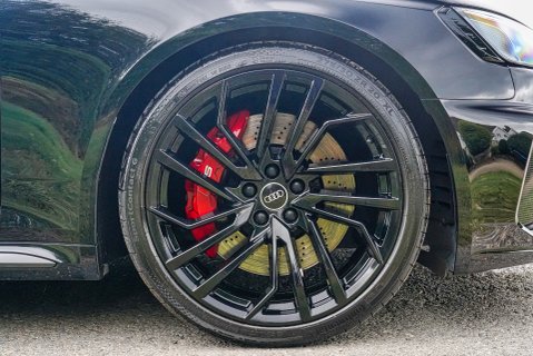 Audi RS4 CARBON BLACK 5