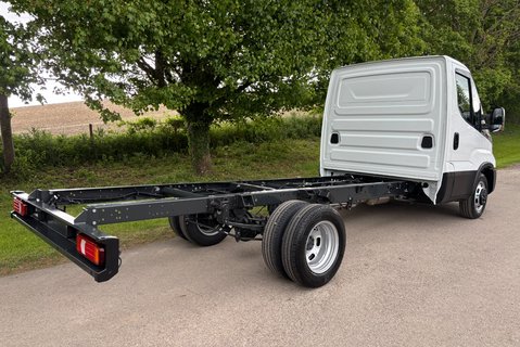 Iveco Daily 35C18H 3750WB Chassis Cab 2