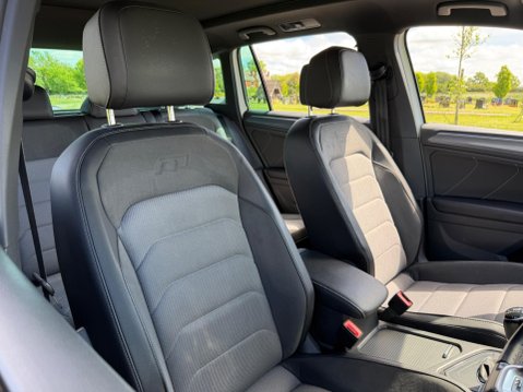 Volkswagen Tiguan 2.0 TDI R-Line Euro 6 (s/s) 5dr 31