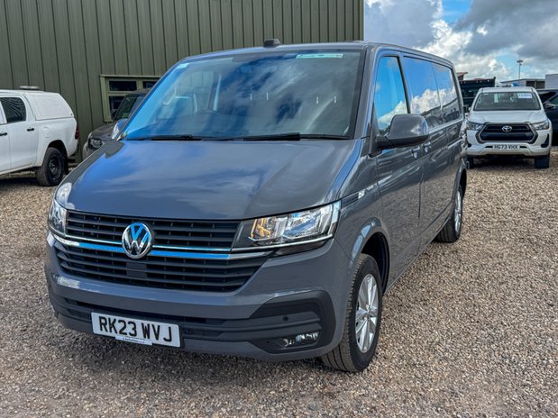 Volkswagen Transporter AUTO LWB [SOLD CR] L2H1 Low Roof Highline T30 Air Con Alloys Sensors EURO 6 2