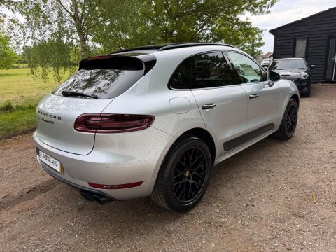 Porsche Macan GTS PDK 23