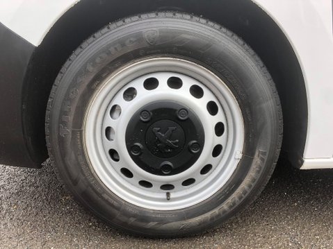 Peugeot Expert BLUE HDI PROFESSIONAL STANDARD 12
