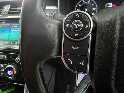 Land Rover Discovery 3.0 TD V6 HSE Luxury Auto 4WD Euro 6 (s/s) 5dr 44