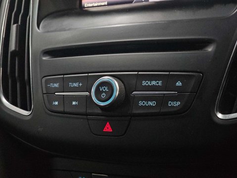 Ford Focus 1.0 Titanium 5dr 56
