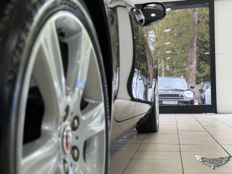 Jaguar XE 2.0d Portfolio Auto AWD Euro 6 (s/s) 4dr 13