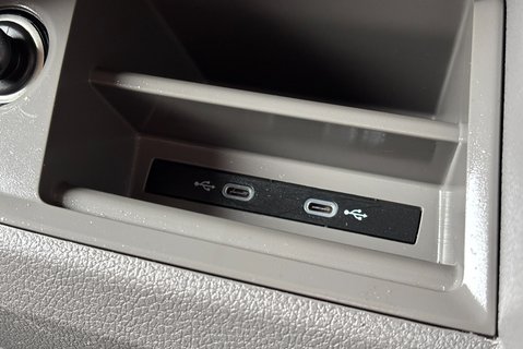 Volkswagen Crafter CR35 L2 H1 Mwb Lr 177 ps Tdi Trendline DSG Panel Van 29