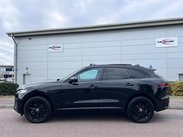 Jaguar F-Pace 2.0 D200 MHEV R-Dynamic SE Auto AWD Euro 6 (s/s) 5dr 67
