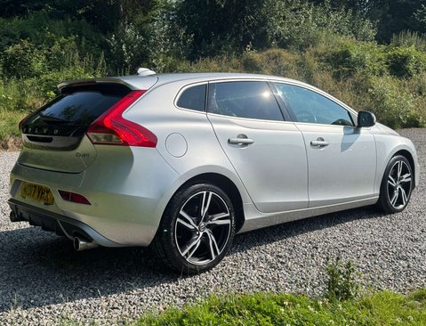 Volvo V40 2.0 V40 R-Design Pro D4 5dr 5