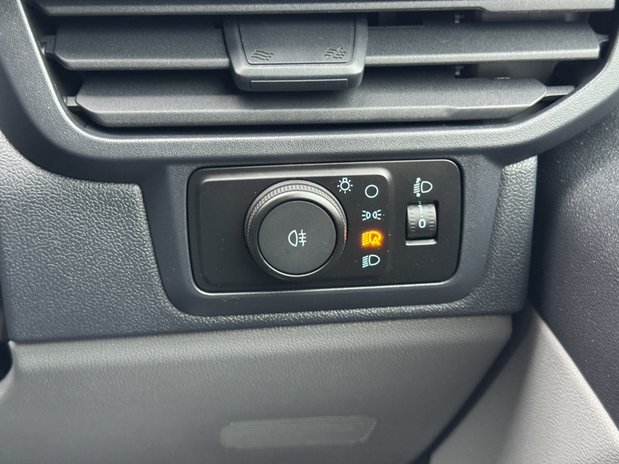 Ford Transit Custom Crew Cab AUTO LWB L2H1 Trend 280 Air Con Sport Alloys Camera Sensors SELECT 24