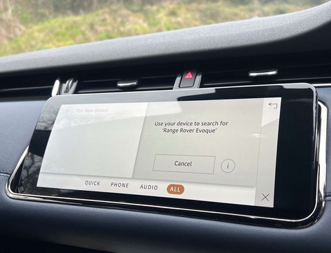 Land Rover Range Rover Evoque 1.5 Range Rover Evoque R-Dynamic SE P300e Auto 4WD 5dr 28