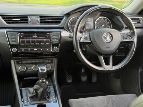 Skoda Superb 2.0 TDI SE L Executive 4WD Euro 6 (s/s) 5dr 3
