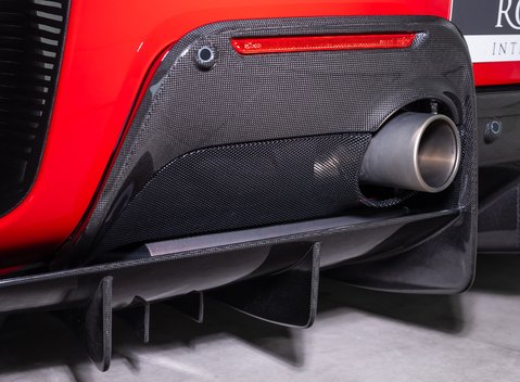 Ferrari 488 Pista 42