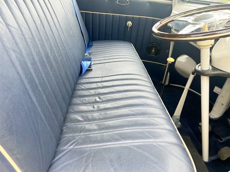 Volkswagen Campervan Split-Screen 47