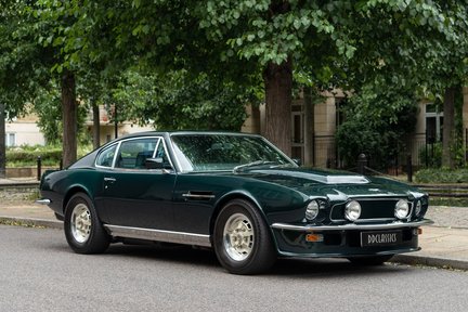 Aston Martin V8 Vantage ”Fliptail” Manual 2