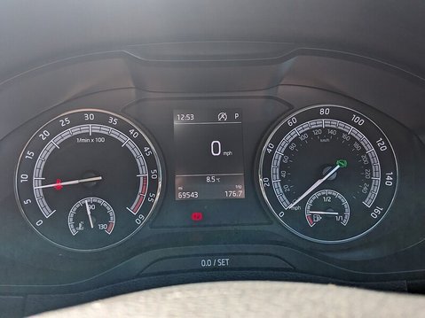 Skoda Karoq SE TDI SCR DSG 29