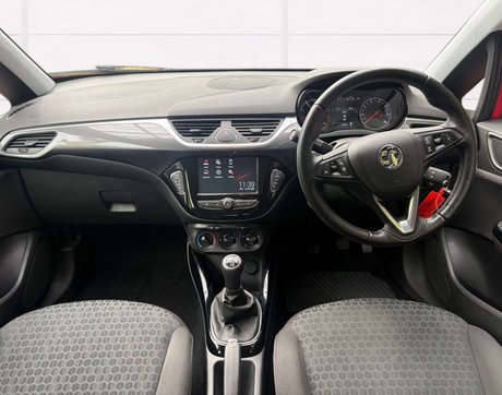Vauxhall Corsa 1.4 Corsa SE Nav 5dr 17