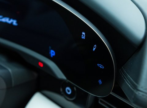 Porsche Taycan GTS Sport Turismo 10