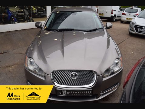 Jaguar XF 3.0 XF Premium Luxury V6 Auto 4dr 8