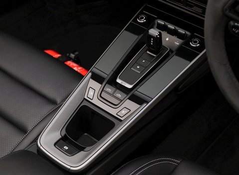 Porsche 911 Targa 4S (992) 21