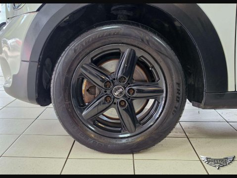 Mini Countryman 1.6 One SUV 5dr Petrol Manual Euro 5 (s/s) (98 ps) 60