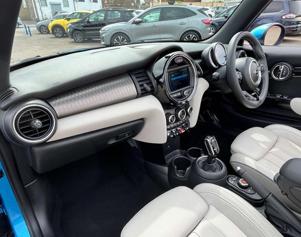 Mini Convertible 1.5 Cooper Exclusive Auto 2dr 21