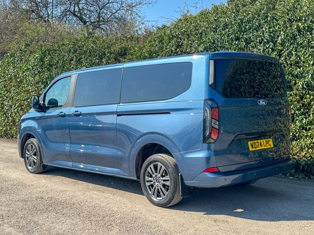 Ford Tourneo Custom Titanium Luxe | 9 Seat | Auto | L2 LWB | 320 | Euro 6 | £31,993 + vat 31