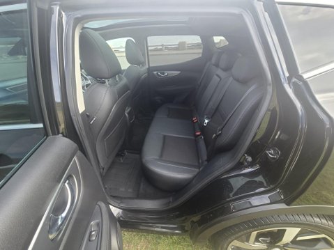 Nissan Qashqai 1.5 dCi Tekna Euro 6 (s/s) 5dr 18