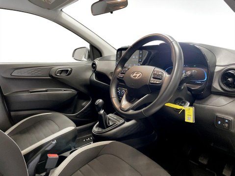 Hyundai i10 1.0 Advance Hatchback 5dr Petrol Manual Euro 6 (s/s) (67 ps) Cruise Contro 12