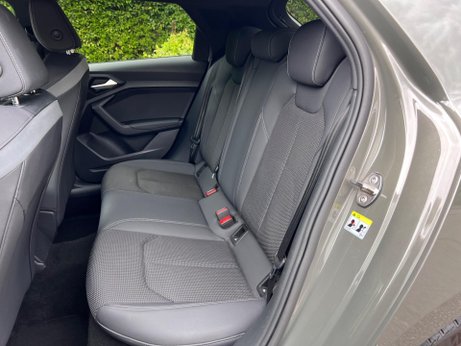 Audi A1 1.0 TFSI 30 S line Sportback S Tronic Euro 6 (s/s) 5dr 41