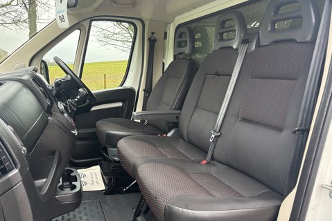 Peugeot Boxer 165ps BlueHDi 335 Drop & Go Low Floor Traffic Management - Toolbox 3