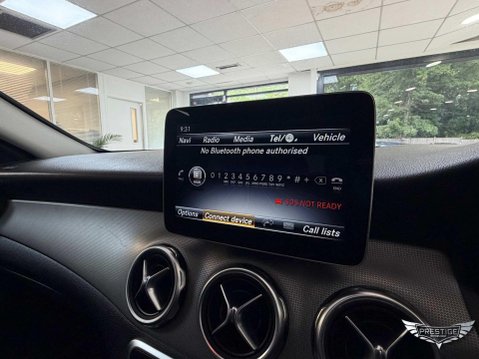 Mercedes-Benz GLA 1.6 GLA180 Urban Edition 7G-DCT Euro 6 (s/s) 5dr 33