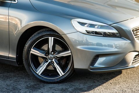 Volvo V40 T2 R-DESIGN NAV PLUS 11