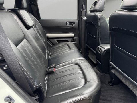 Nissan X-Trail 2.0 dCi Tekna 4WD Euro 5 5dr (AVM) 36