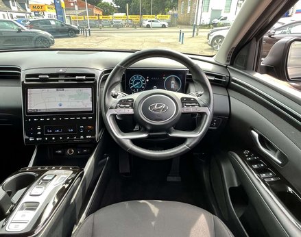 Hyundai TUCSON 1.6 Tucson Premium TGDi HEV Auto 5dr 19