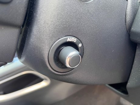 Jaguar F-Pace 3.0 D300 V6 S Auto AWD Euro 6 (s/s) 5dr 40