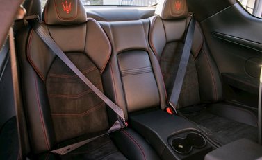 Maserati Granturismo MC Stradale 13