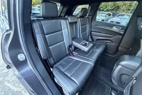Jeep Grand Cherokee V6 CRD OVERLAND -2 OWNERS -8 SERVICES -PAN ROOF - HUGE SPEC 34